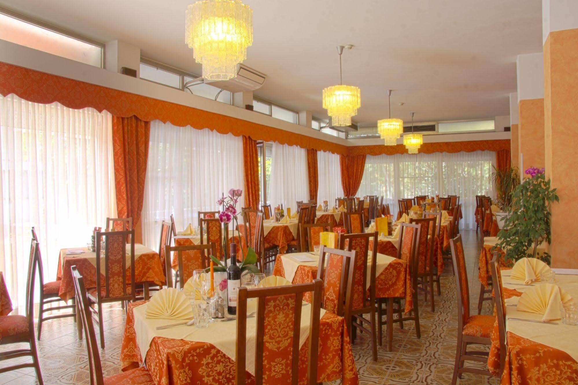 Hotel Tilly Cesenatico Eksteriør billede
